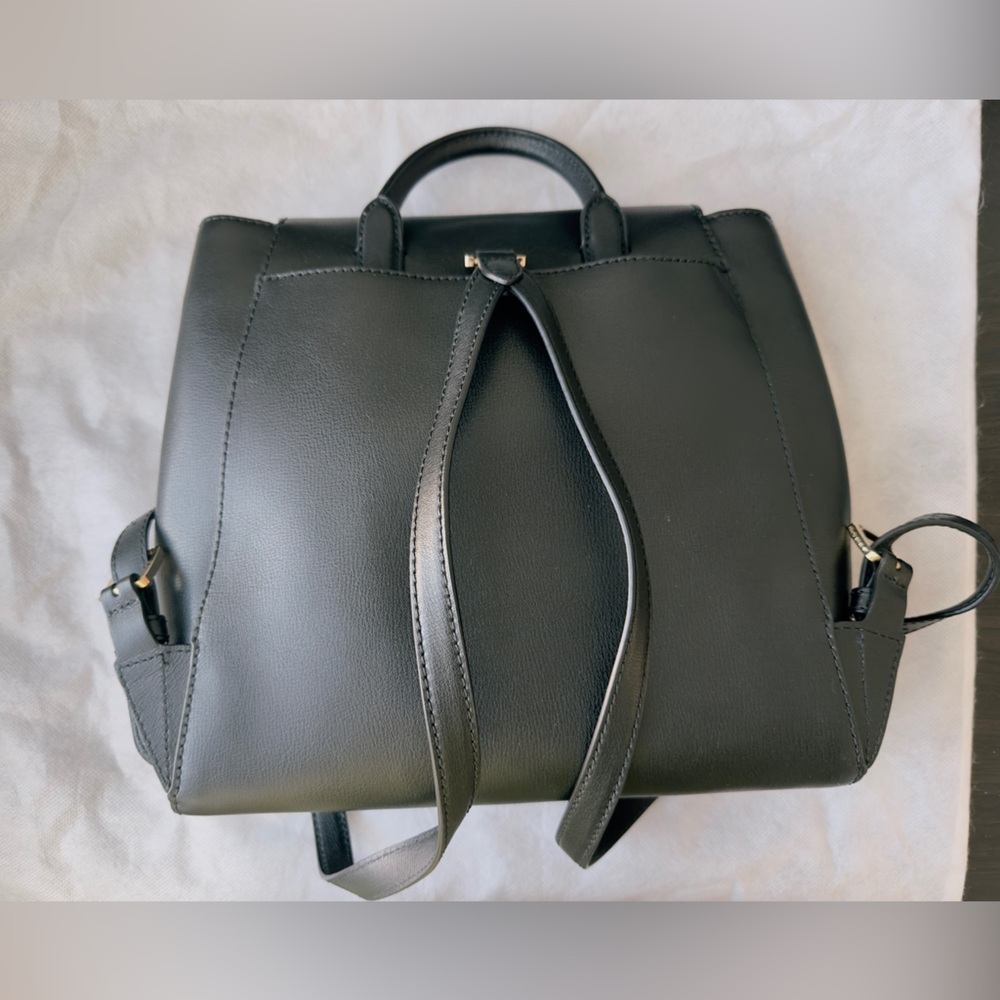 NWT Michael Kors Rivington Medium Leather Backpack in Black - Picture 2 of 16